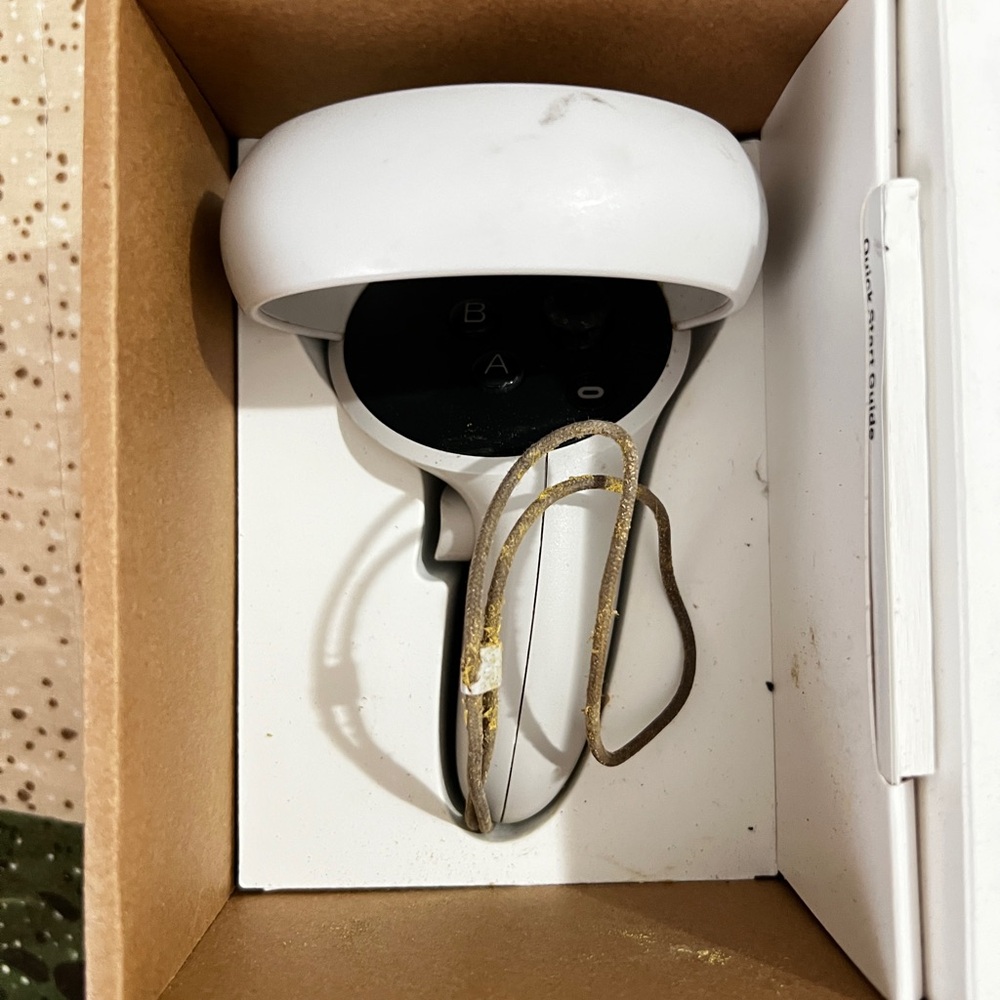 Oculus Quest 2 Right controller ((PARTS ONLY)) does NOT work!!
